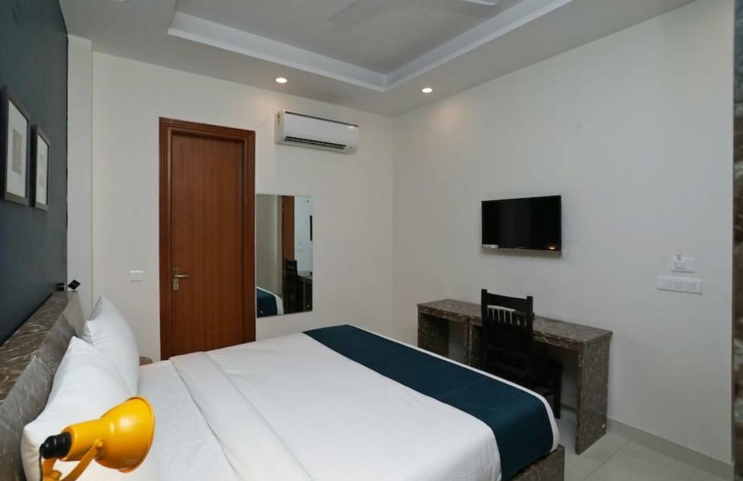 Hotel Galaxy Inn Gurgaon Eksteriør billede