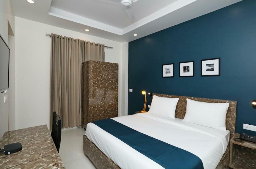 Hotel Galaxy Inn Gurgaon Eksteriør billede