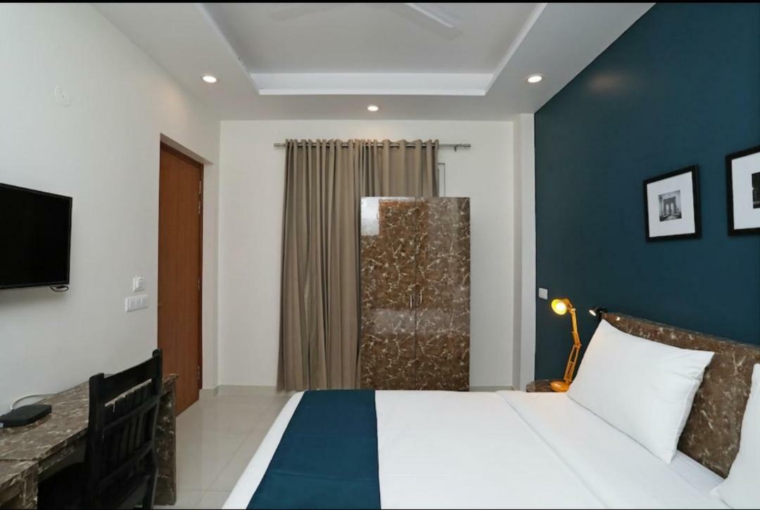 Hotel Galaxy Inn Gurgaon Eksteriør billede