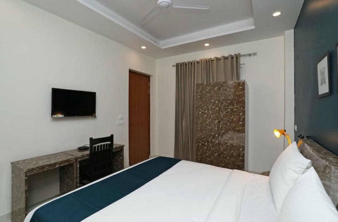 Hotel Galaxy Inn Gurgaon Eksteriør billede